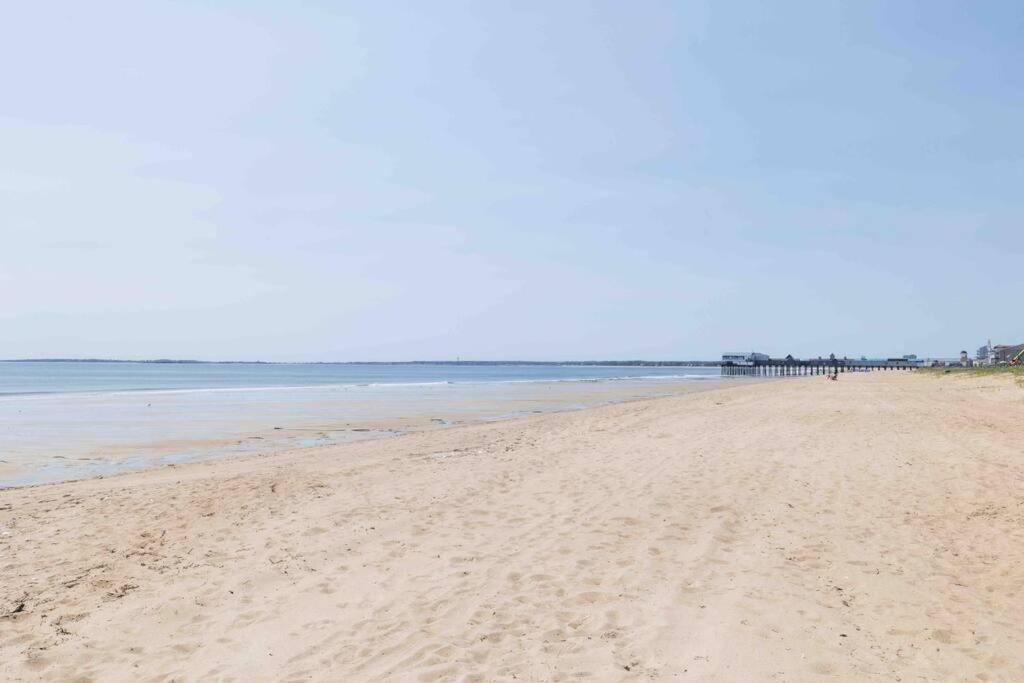 Steps From The Sandy Beach! Seashell Apartment โอลด์ออร์ชาร์ดบีช ภายนอก รูปภาพ